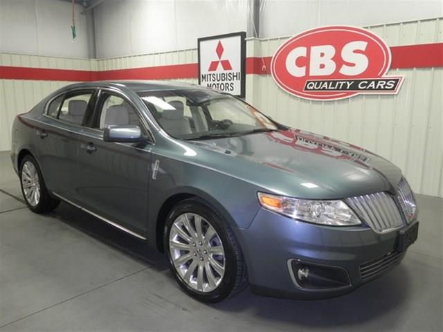 Lincoln MKS 2010 photo 2
