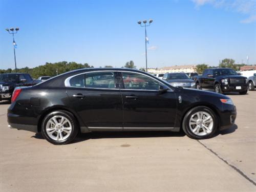 Lincoln MKS 2010 photo 1