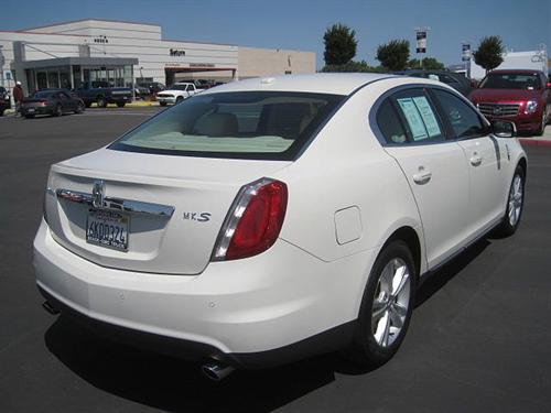 Lincoln MKS 2010 photo 1