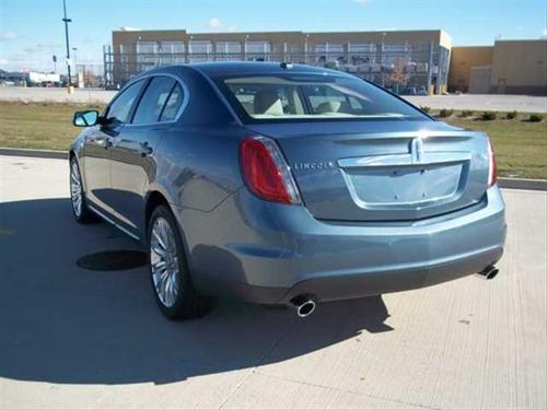 Lincoln MKS 2010 photo 1