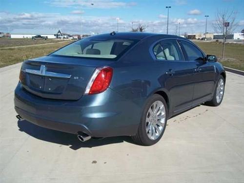 Lincoln MKS 2010 photo 2