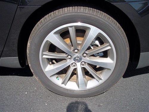 Lincoln MKS 2010 photo 4