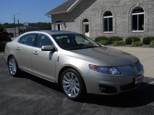 Lincoln MKS 2010 photo 3
