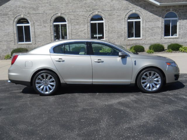 Lincoln MKS 2010 photo 4
