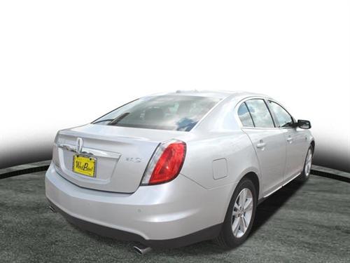 Lincoln MKS 2010 photo 1