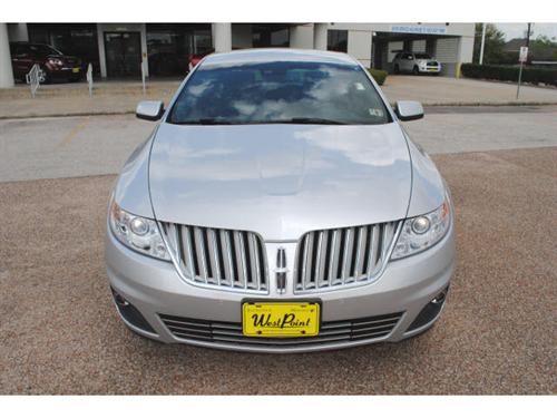 Lincoln MKS 2010 photo 2