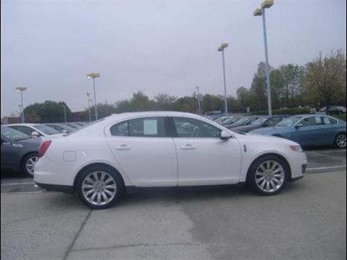 Lincoln MKS 2010 photo 1