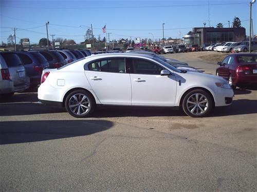 Lincoln MKS 2010 photo 1