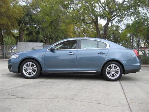 Lincoln MKS 2010 photo 4