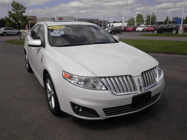 Lincoln MKS 2010 photo 1