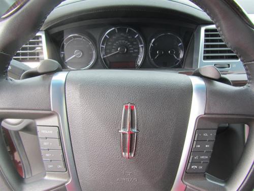 Lincoln MKS 2010 photo 1