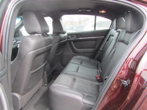 Lincoln MKS 2010 photo 2