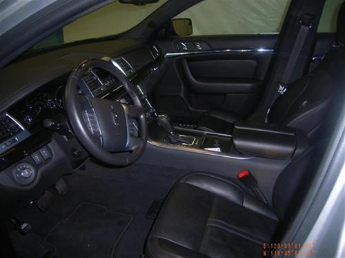 Lincoln MKS 2010 photo 1