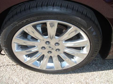 Lincoln MKS 2011 photo 2