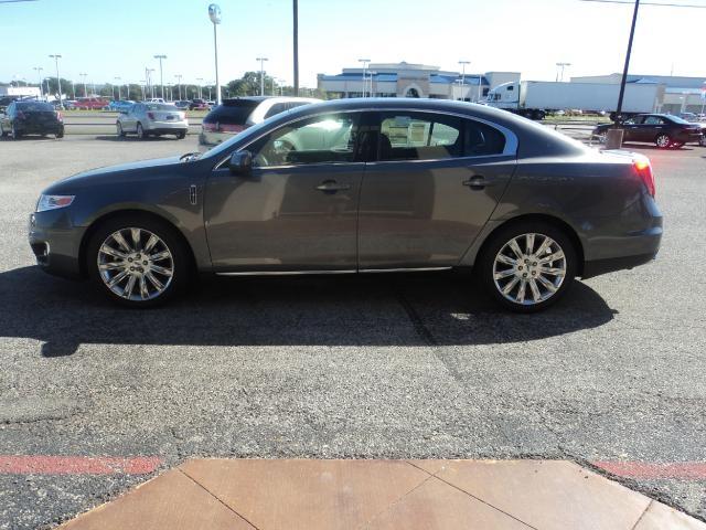 Lincoln MKS 2011 photo 1
