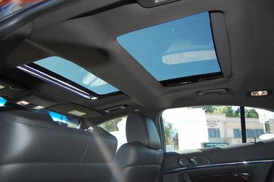 Lincoln MKS 2011 photo 1