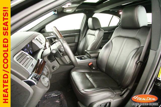 Lincoln MKS 2011 photo 1