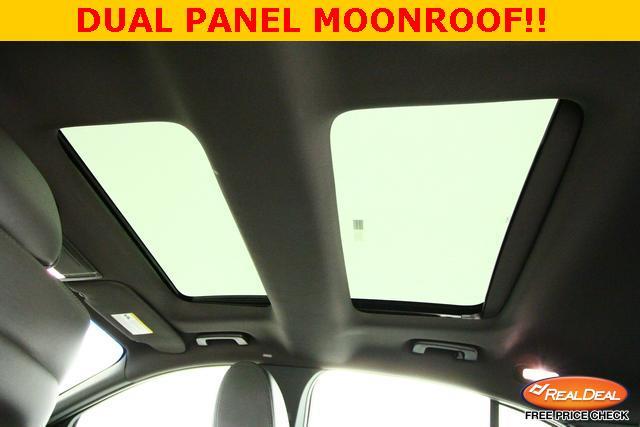 Lincoln MKS 2011 photo 2