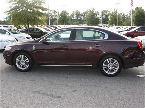 Lincoln MKS 2011 photo 3