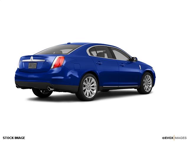 Lincoln MKS 2011 photo 1