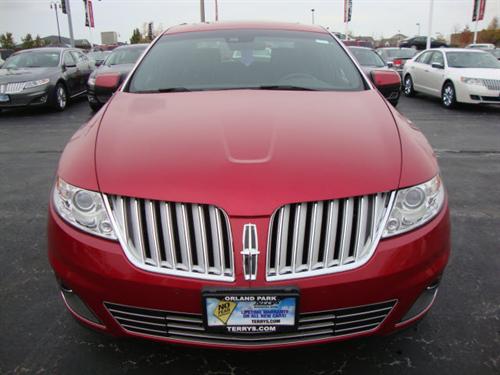 Lincoln MKS 2011 photo 1