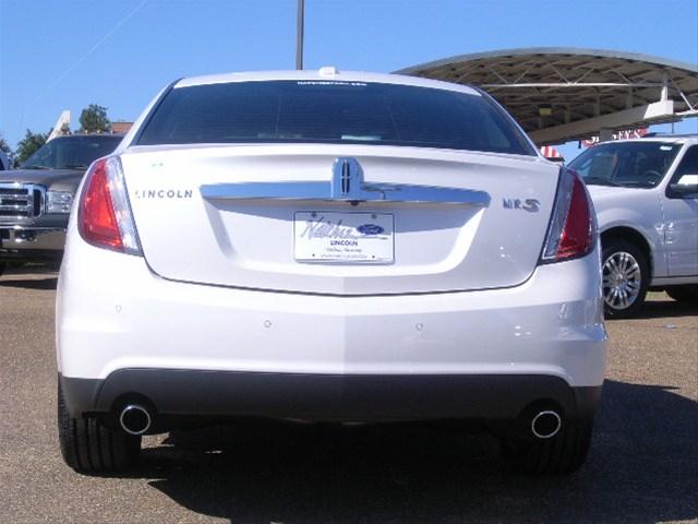 Lincoln MKS 2011 photo 5