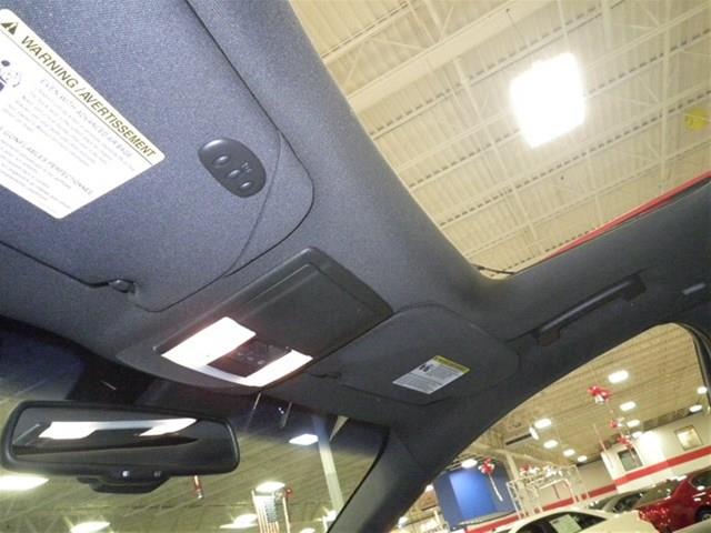 Lincoln MKS 2011 photo 20