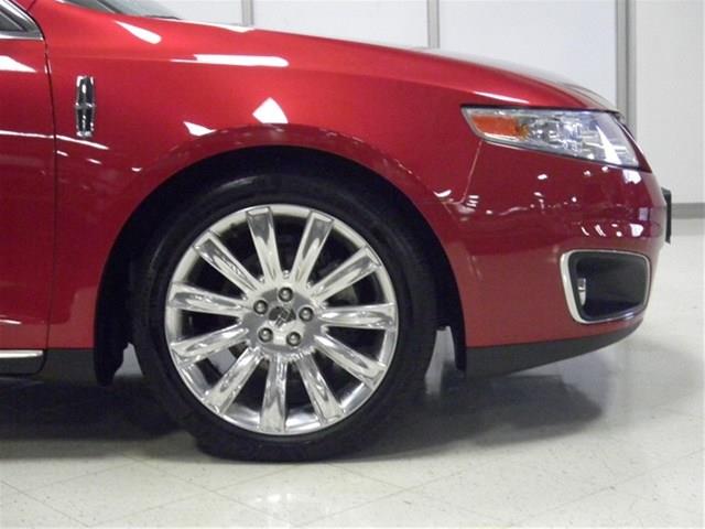 Lincoln MKS 2011 photo 30