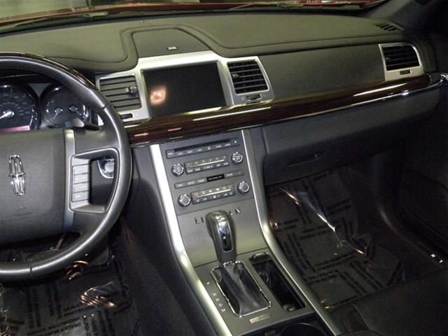 Lincoln MKS 2011 photo 40