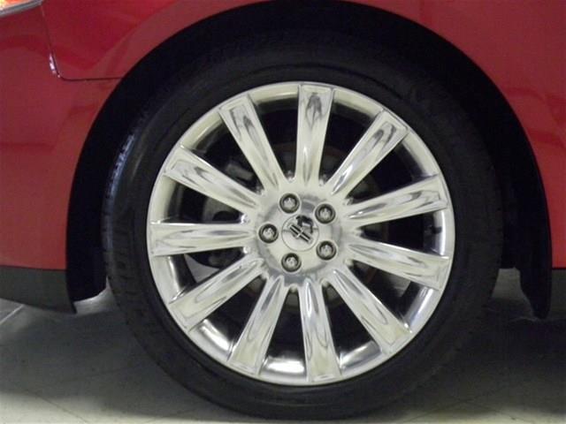 Lincoln MKS 2011 photo 5