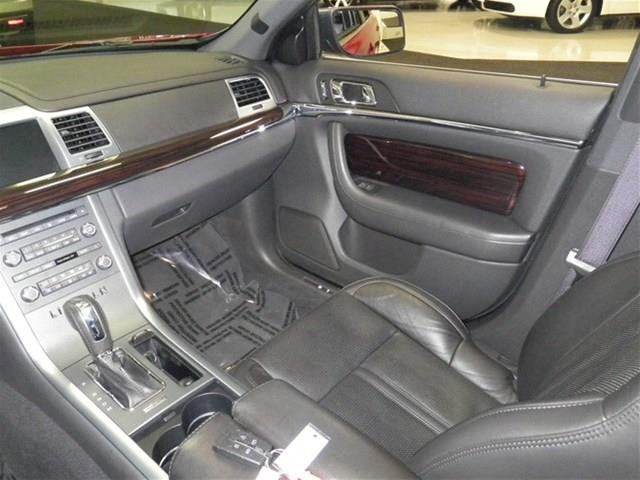 Lincoln MKS 2011 photo 52