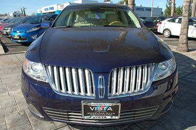 Lincoln MKS 2011 photo 1