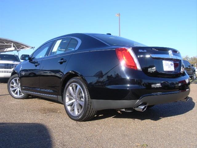 Lincoln MKS 2011 photo 4