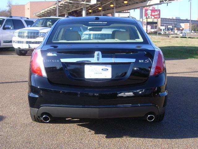 Lincoln MKS 2011 photo 5