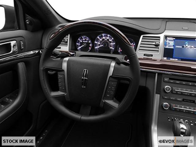 Lincoln MKS 2011 photo 1