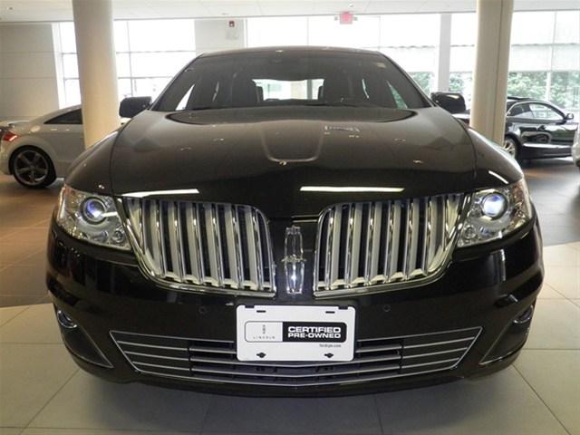 Lincoln MKS 2011 photo 1