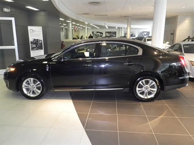 Lincoln MKS 2011 photo 3