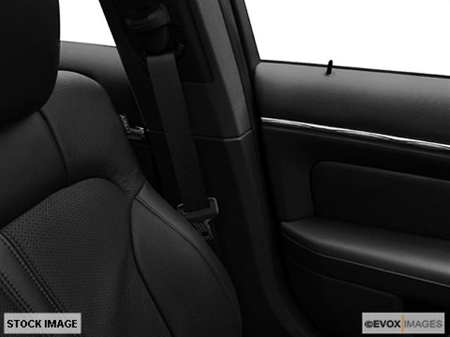 Lincoln MKS 2011 photo 2