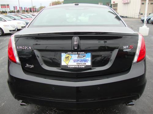 Lincoln MKS 2011 photo 1
