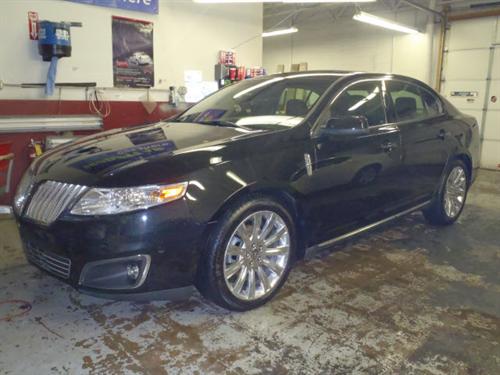 Lincoln MKS 2011 photo 1