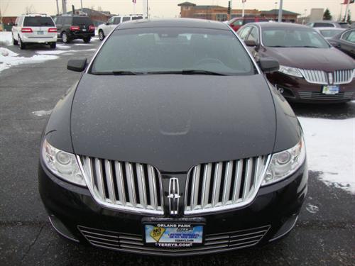 Lincoln MKS 2011 photo 1