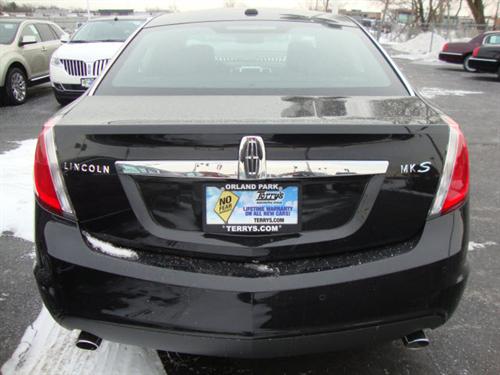 Lincoln MKS 2011 photo 3