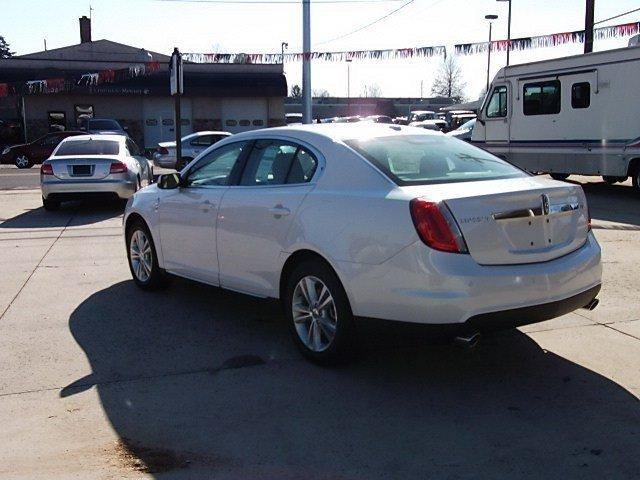 Lincoln MKS 2011 photo 3