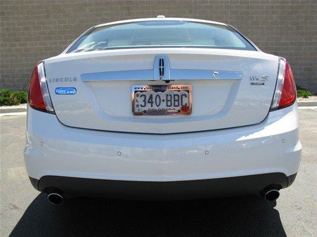 Lincoln MKS 2011 photo 2