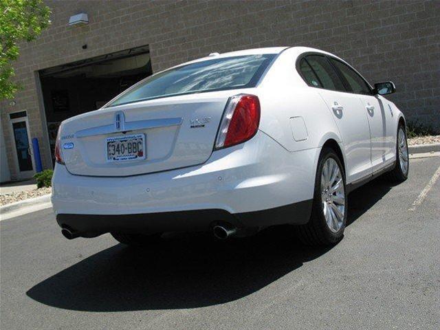 Lincoln MKS 2011 photo 3