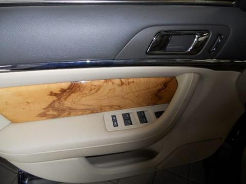 Lincoln MKS 2011 photo 1