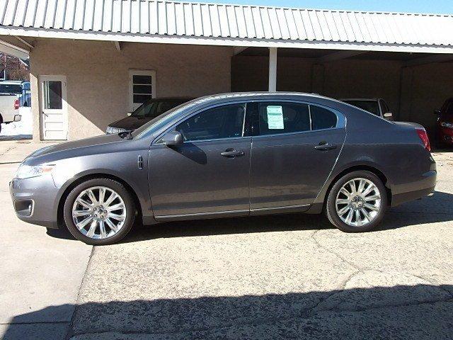 Lincoln MKS 2011 photo 2