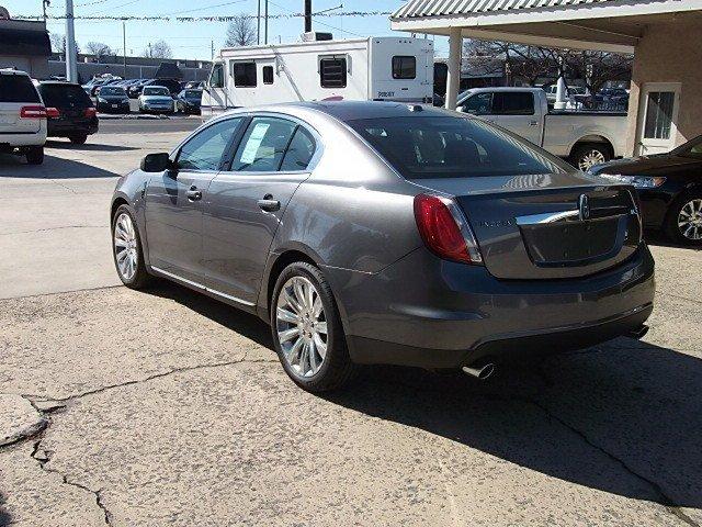 Lincoln MKS 2011 photo 3