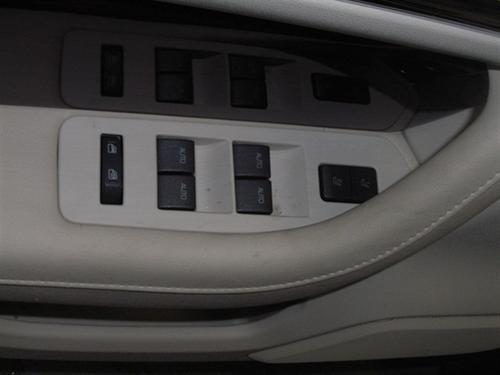 Lincoln MKS 2011 photo 3