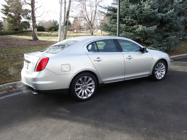 Lincoln MKS 2012 photo 3